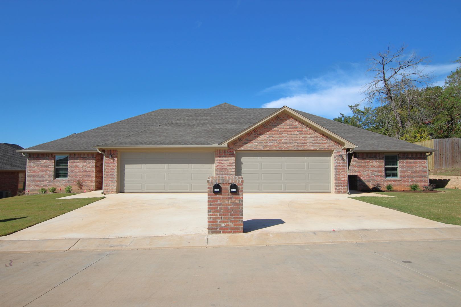Beautiful 3 Bedroom 2 Bathroom Townhouse In South Tyler – photo 2