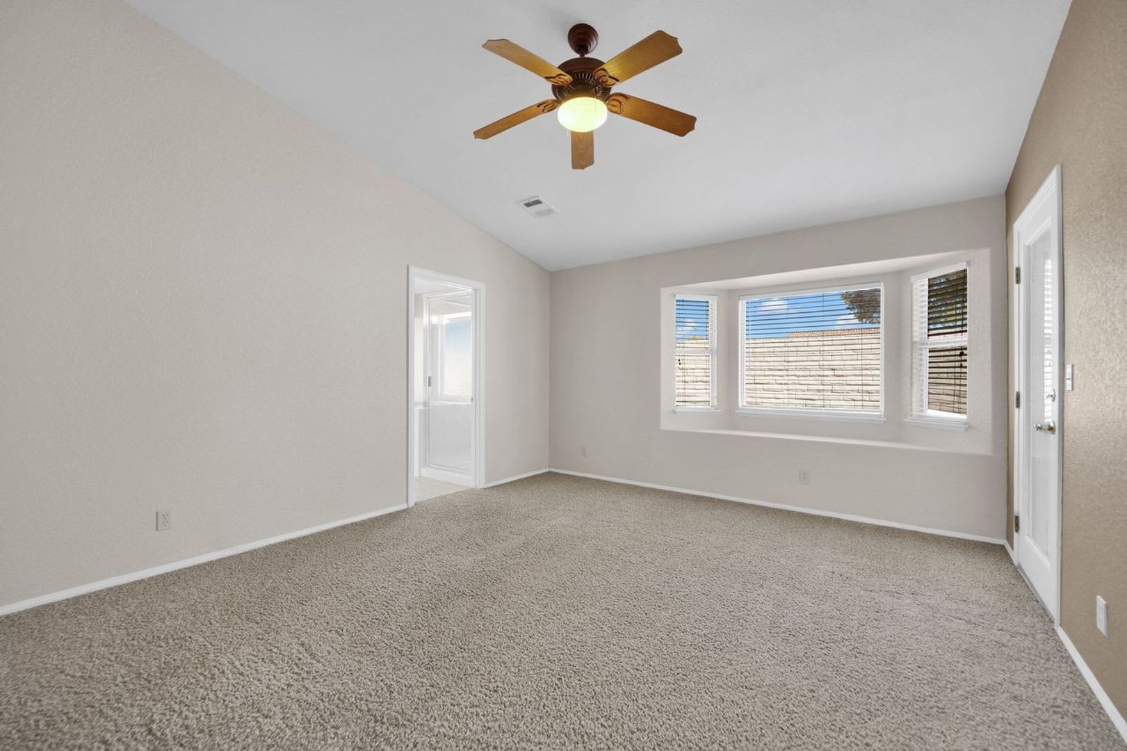 7716 Bentonite Dr – photo 2