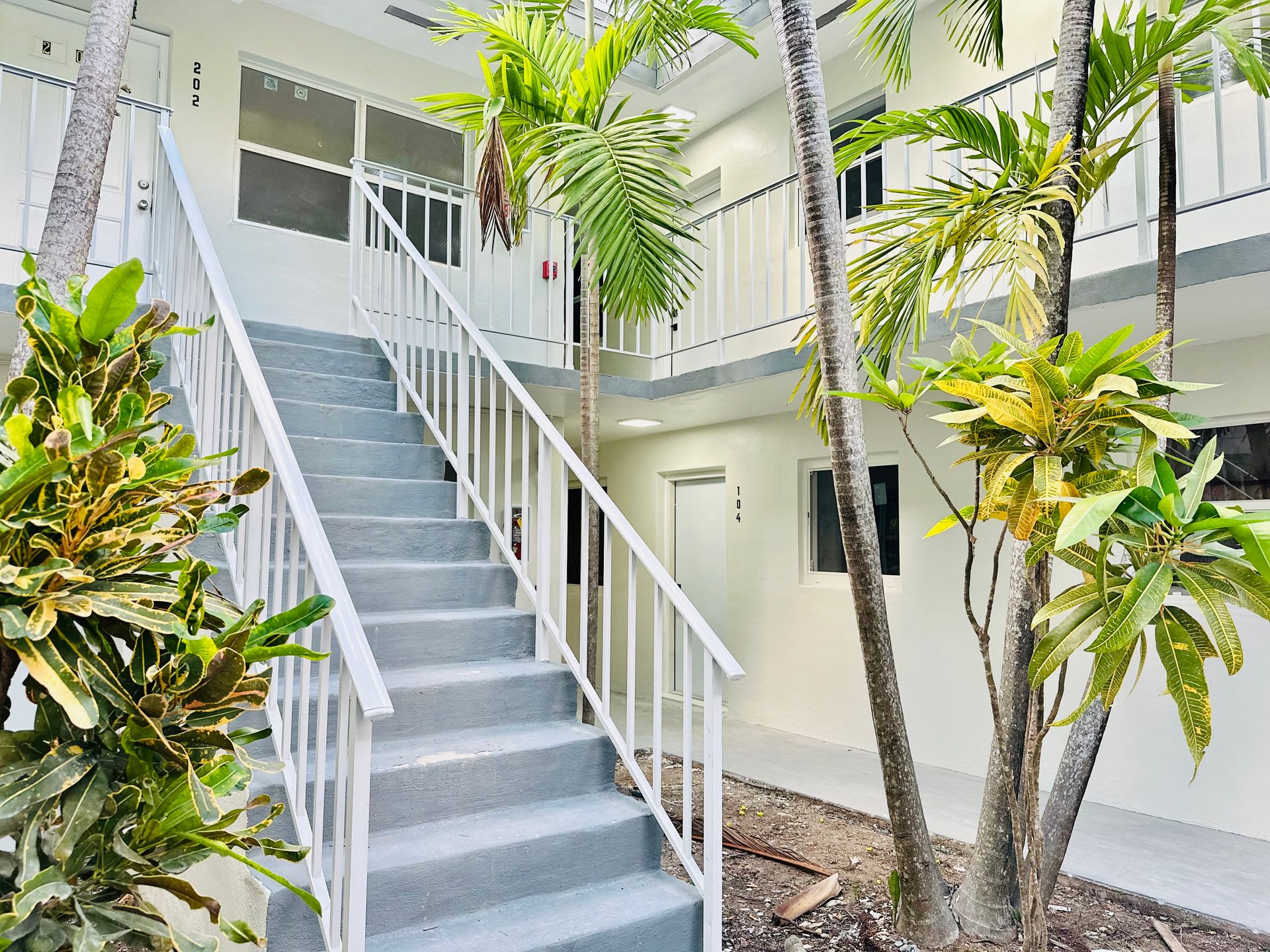 Newly Renovated Units Available Now! – photo 3