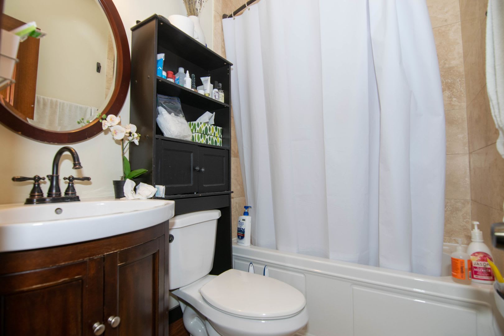 large 4 bed in Mission Hill – photo 2