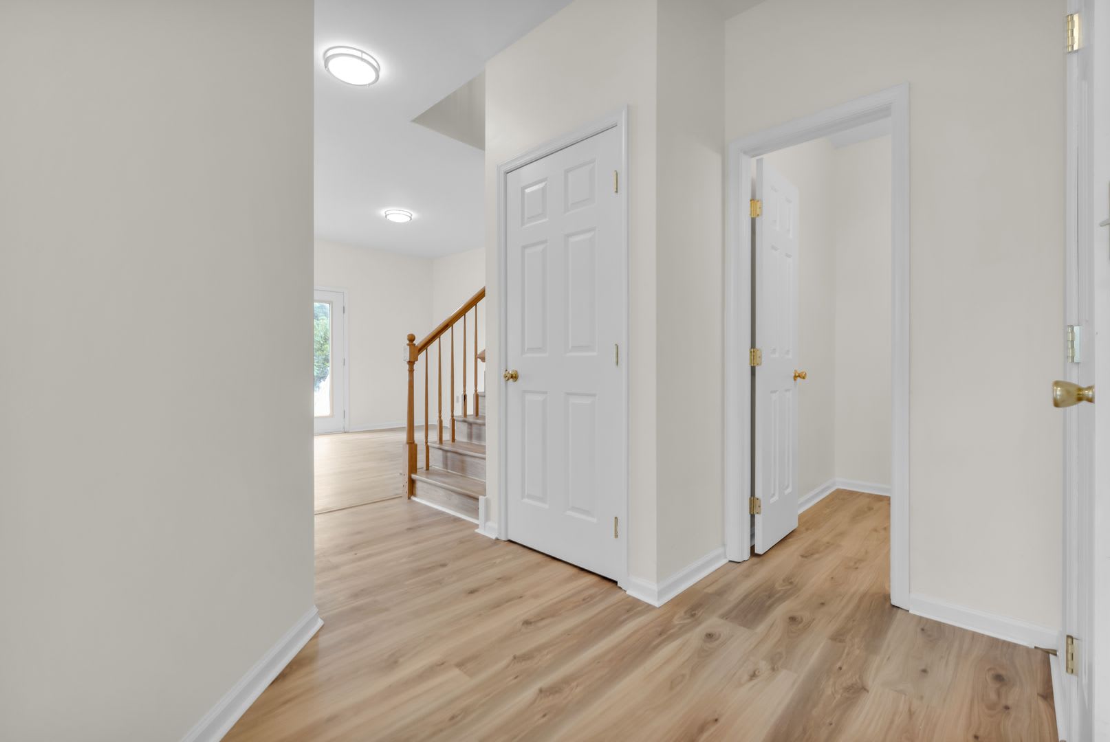 Beautifully Renovated 3 Bedroom 2.5 Bath Home in Desirable Wynne Field Estates – photo 5