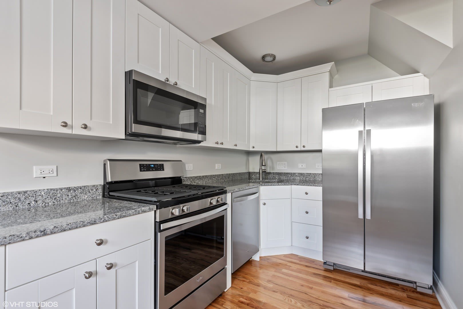 1910 Elmwood Avenue – photo 5
