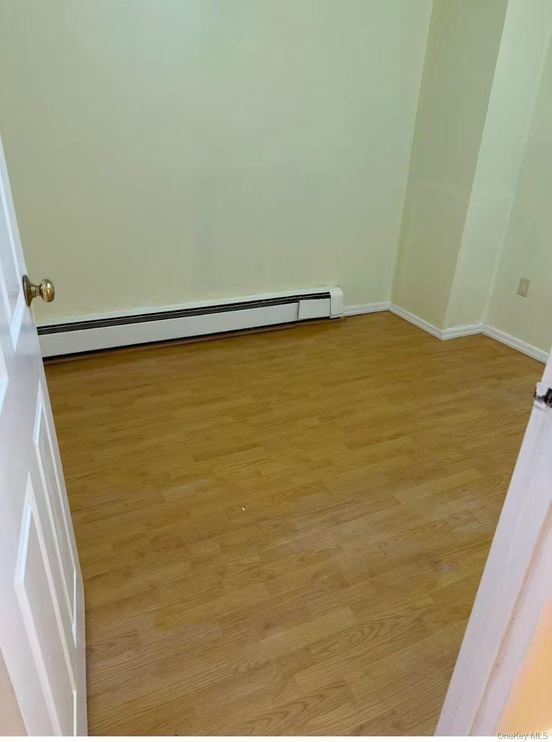 35-20 Union St – photo 4
