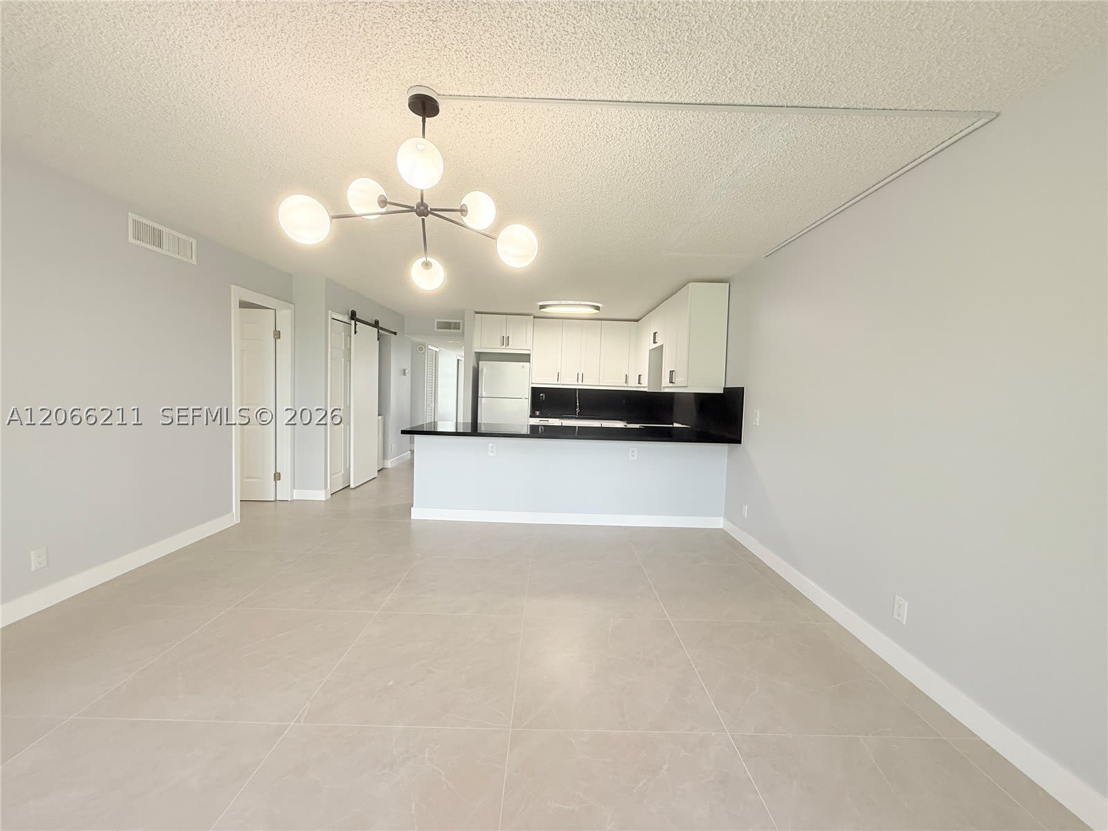 16511 Blatt Blvd – photo 4