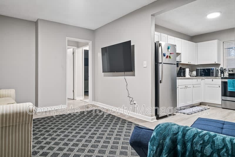 233 Tucker Avenue – photo 3