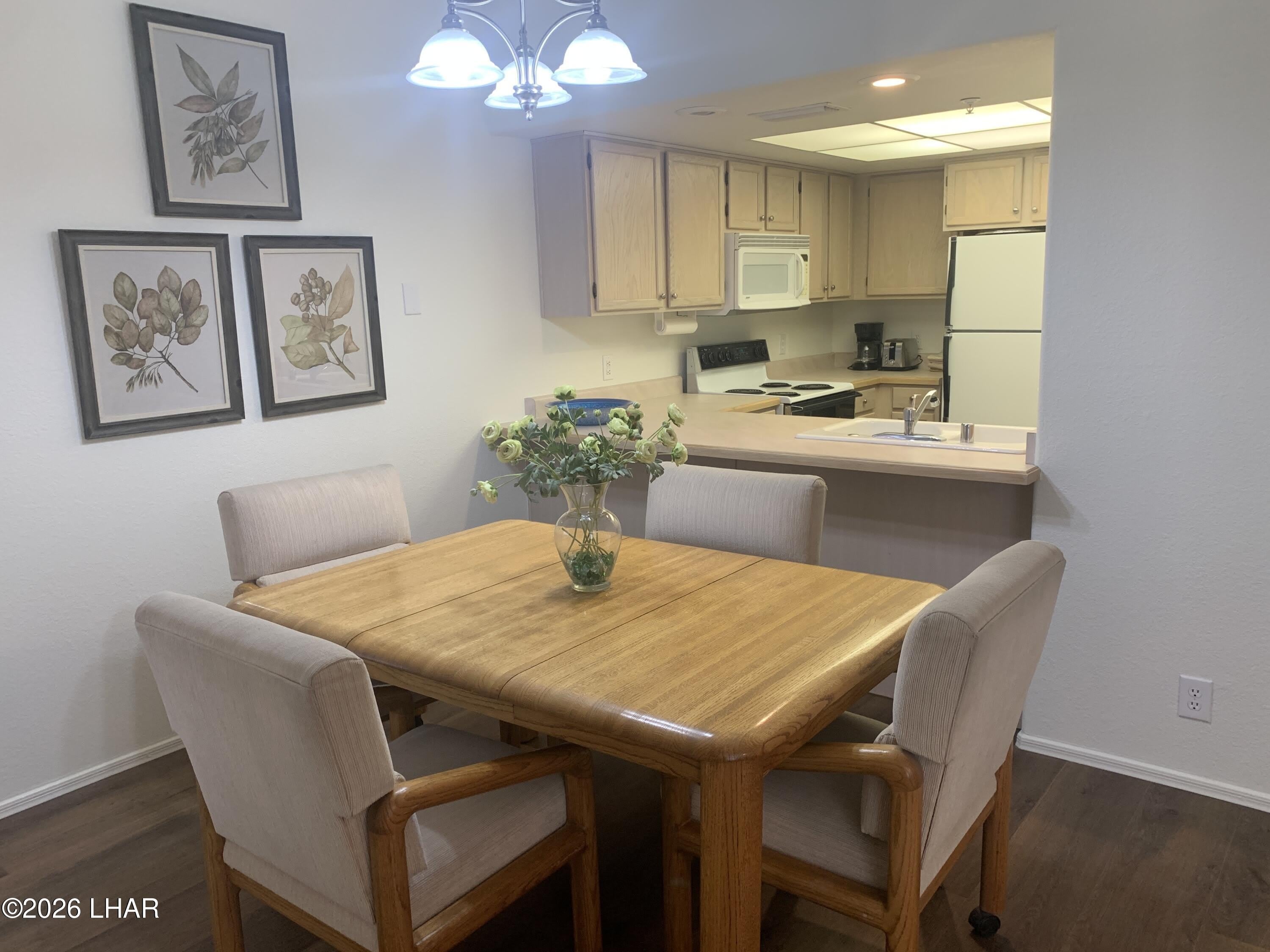 2095 Mesquite Ave – photo 5