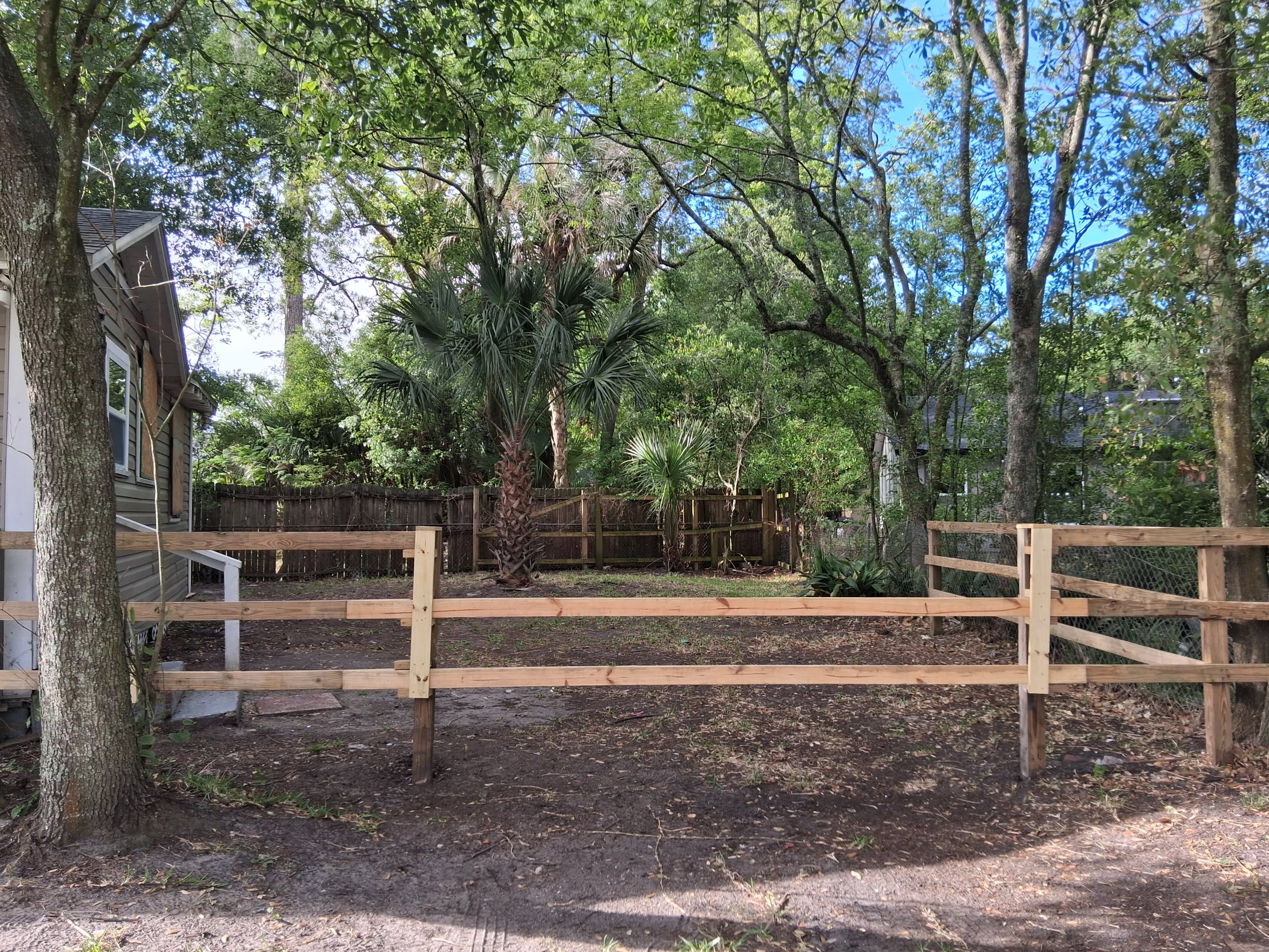 2904 Moncrief Rd. – photo 2