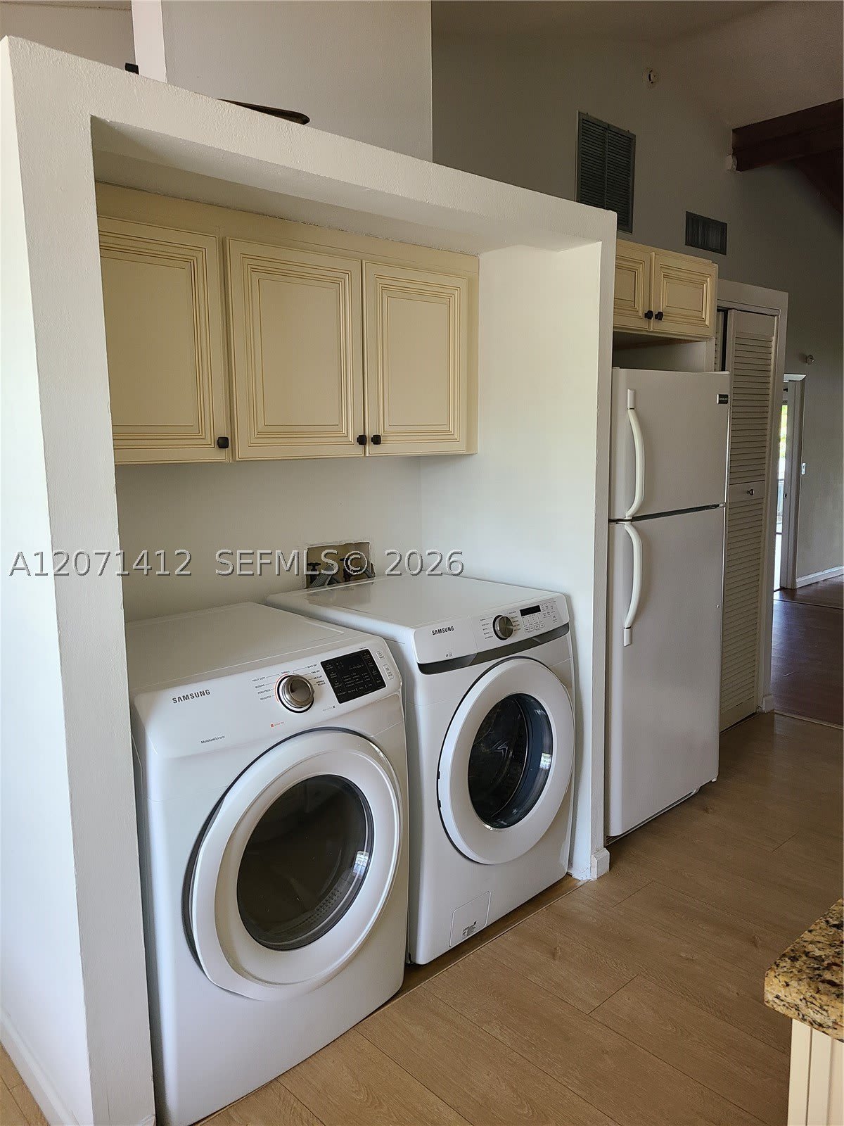 10520 Buttonwood Ave – photo 3