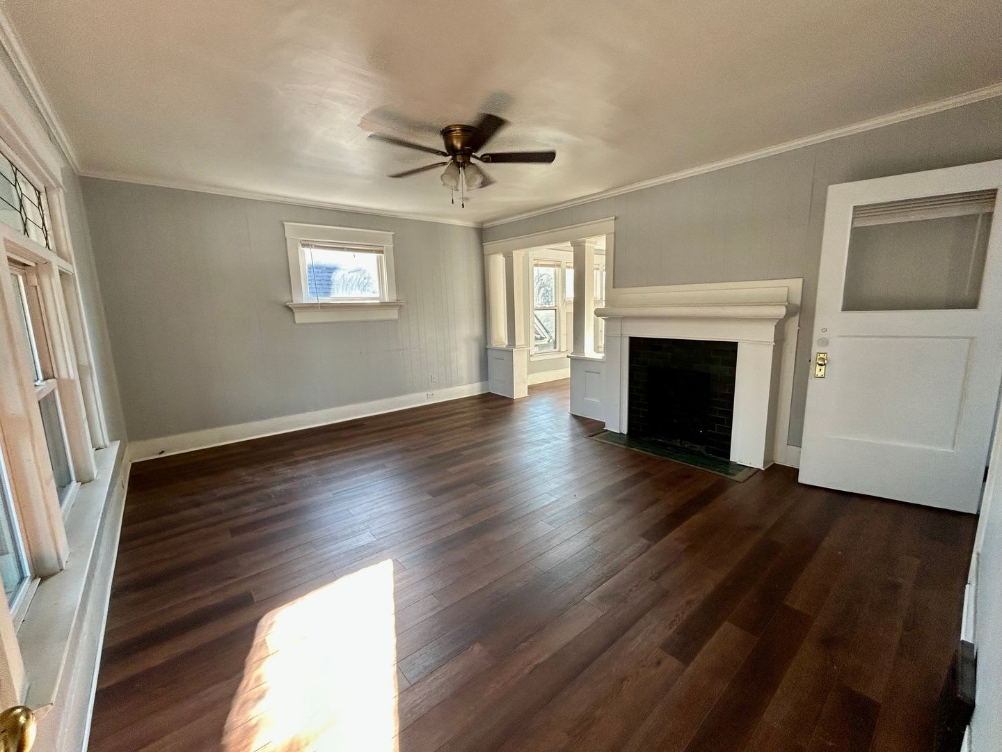 Bright 2 Bed 1 Bath Apartment – photo 4