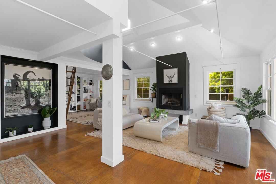 340 5th Ave – photo 3