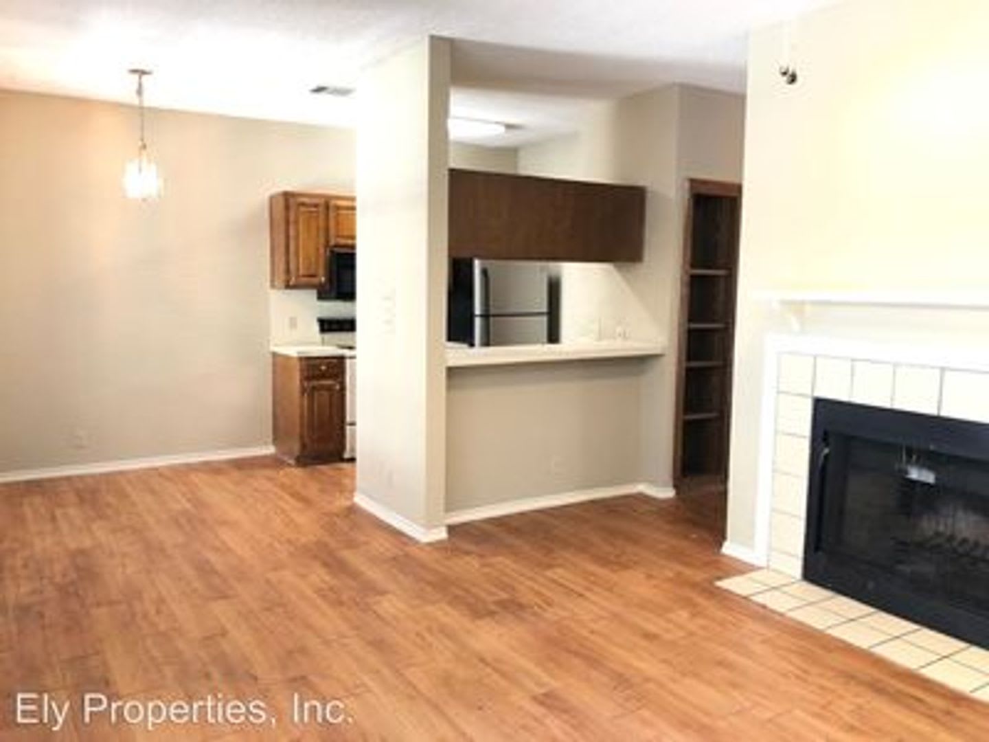 PRELEASE 8/15/2025 2 bed 2 bath – photo 4