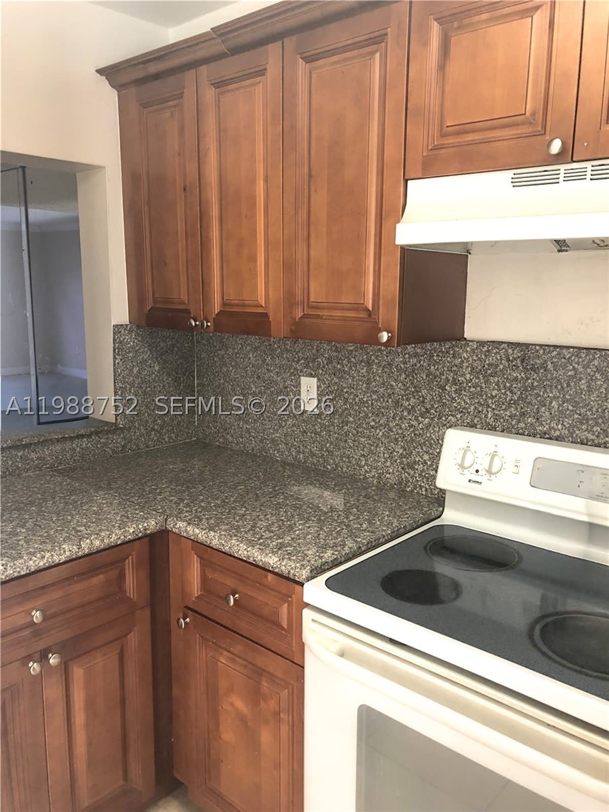 4415 W 10Th Ln – photo 4