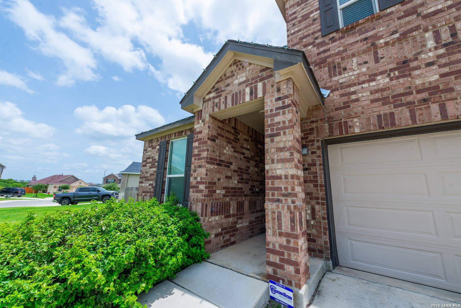 5526 CASTLE BROOK DR – photo 4