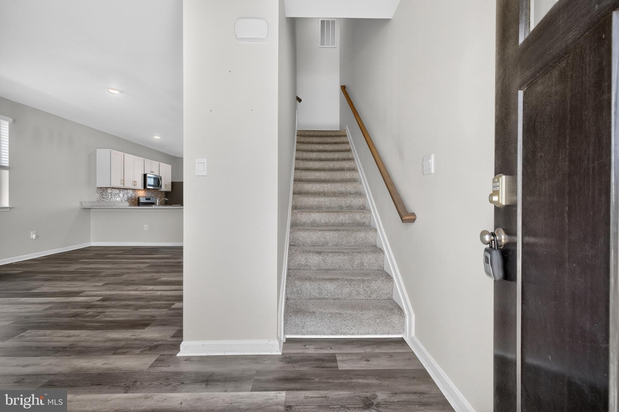 525 LITTLE EDEN Way – photo 4