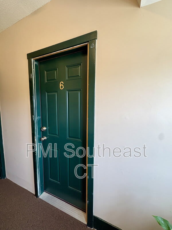 285 Montauk Avenue – photo 2