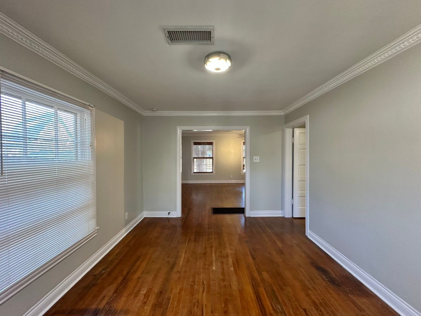 Charming 3 Bedroom 2 Bath Home in Tyler’s Azalea District! – photo 5