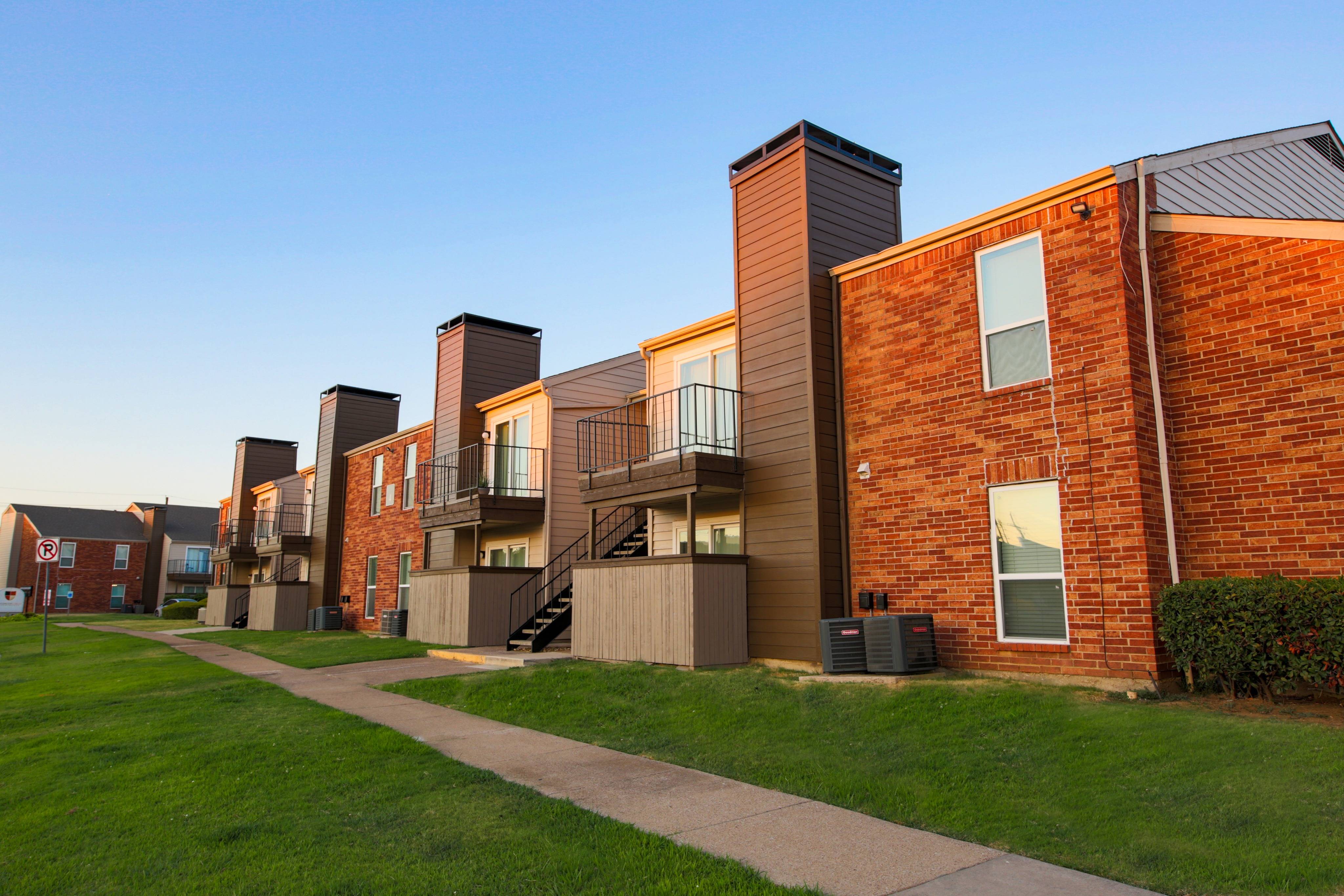 Huntington Circle Apartments – photo 5