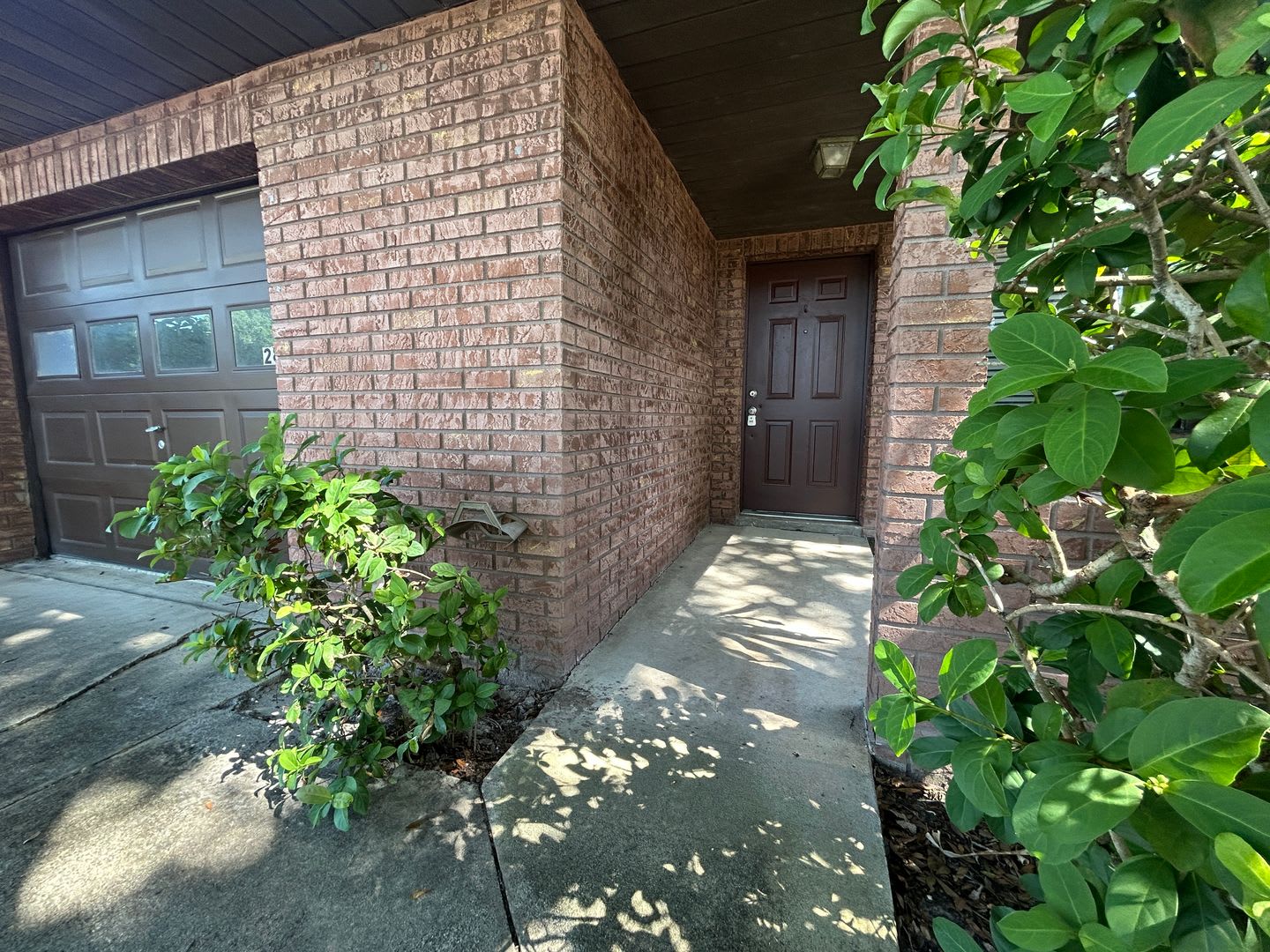Beautiful & Well Maintained Brick Duplex in the heart of Melbourne Village! – photo 2