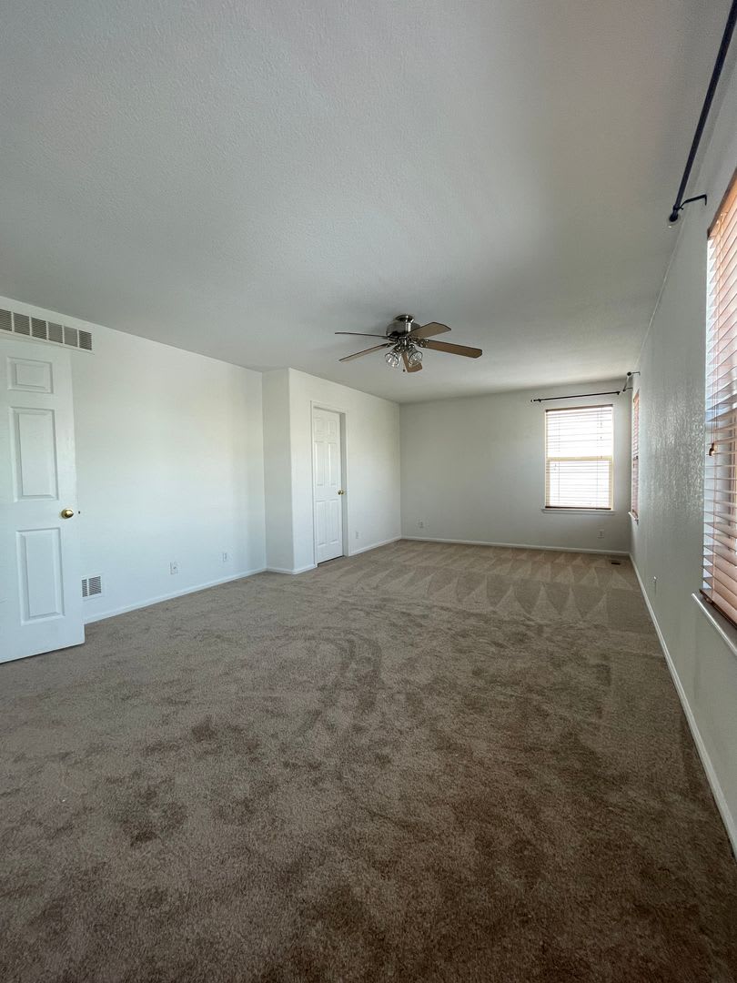 Spacious And Bright With A Great Yard 4Bd 3 5 Ba Home In Northglenn Near Parks New Paint And Carpet Close To Light Rail – photo 5