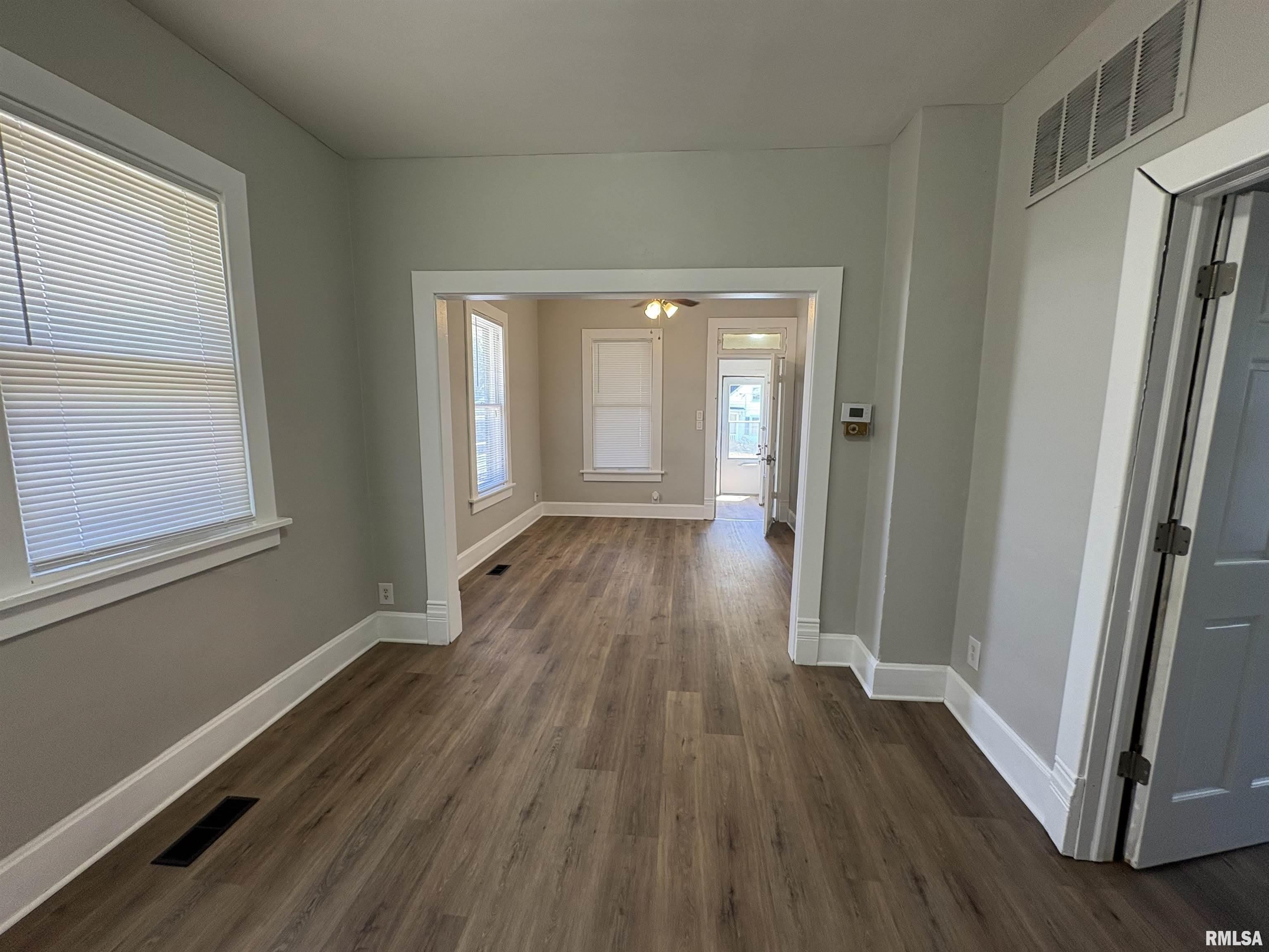 1107 W GILBERT Avenue – photo 3