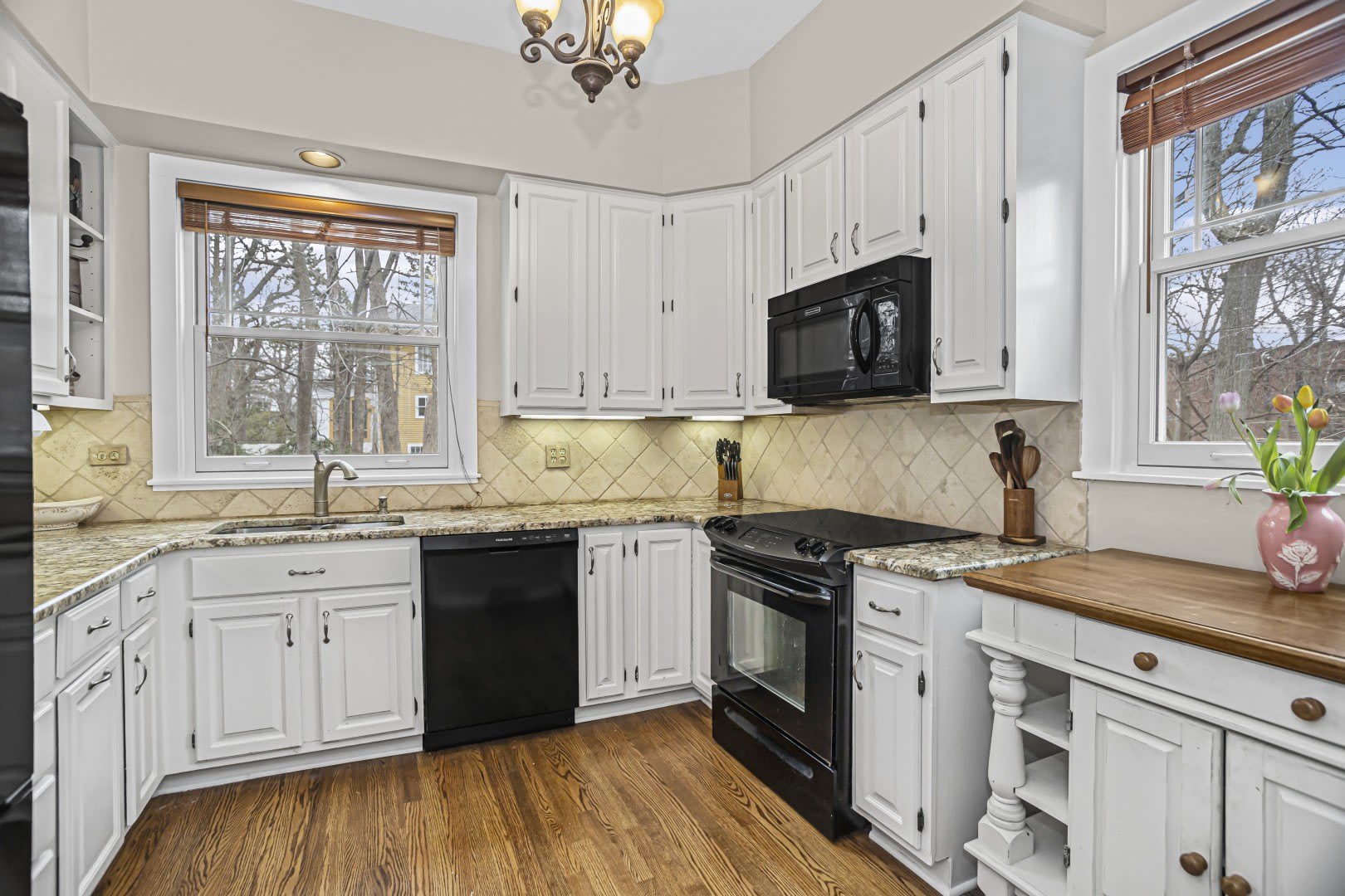 2078 Linden Avenue – photo 4