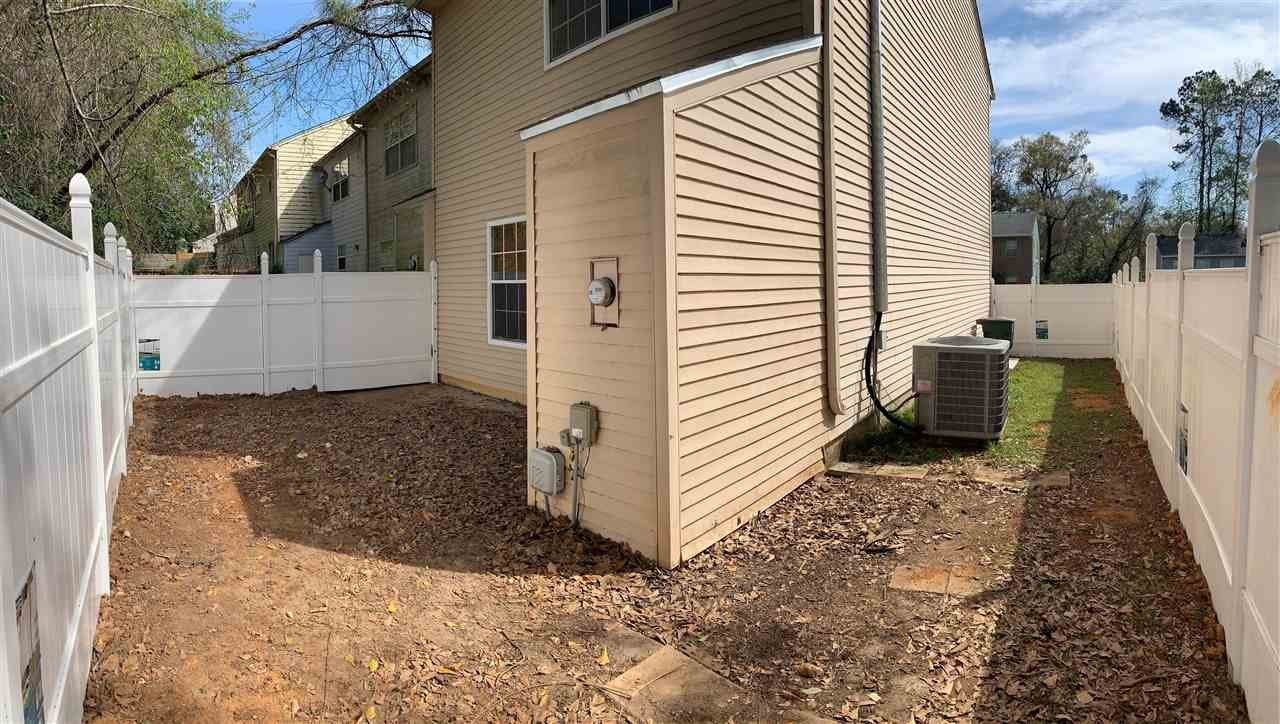 2372 Gregory Drive – photo 2