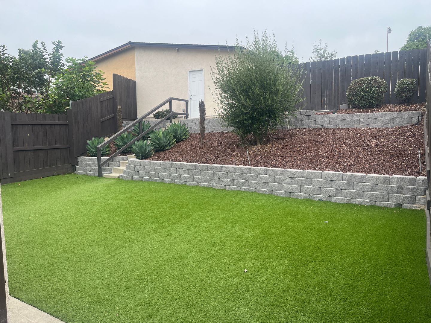 3bd/2ba Single Story Duplex with New Luxury Vinyl Plank! – photo 3