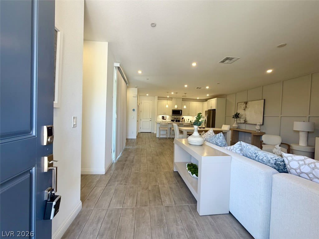 802 Royal Beekman Street – photo 5