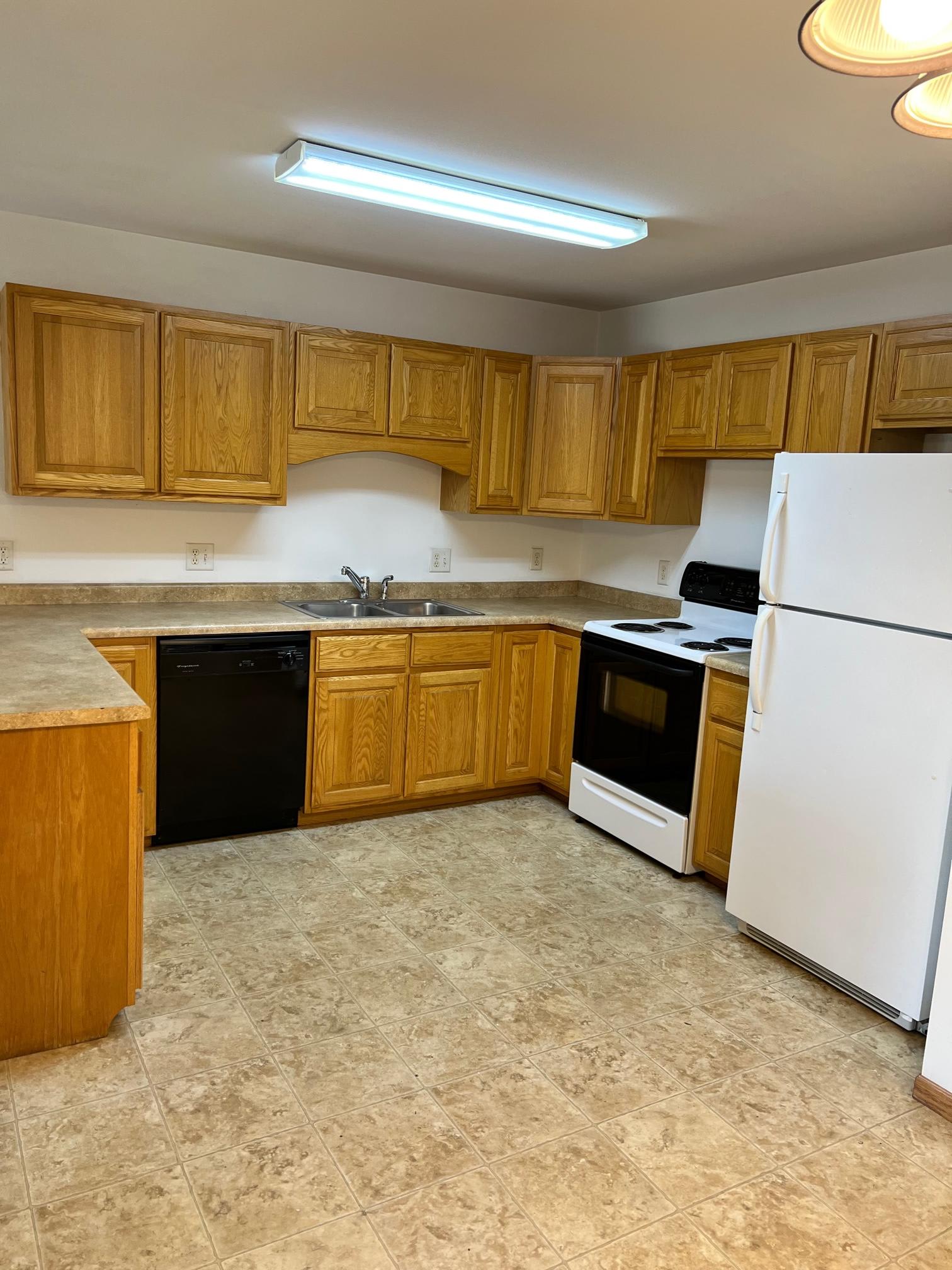 1540 W Pine St, #404 – photo 2
