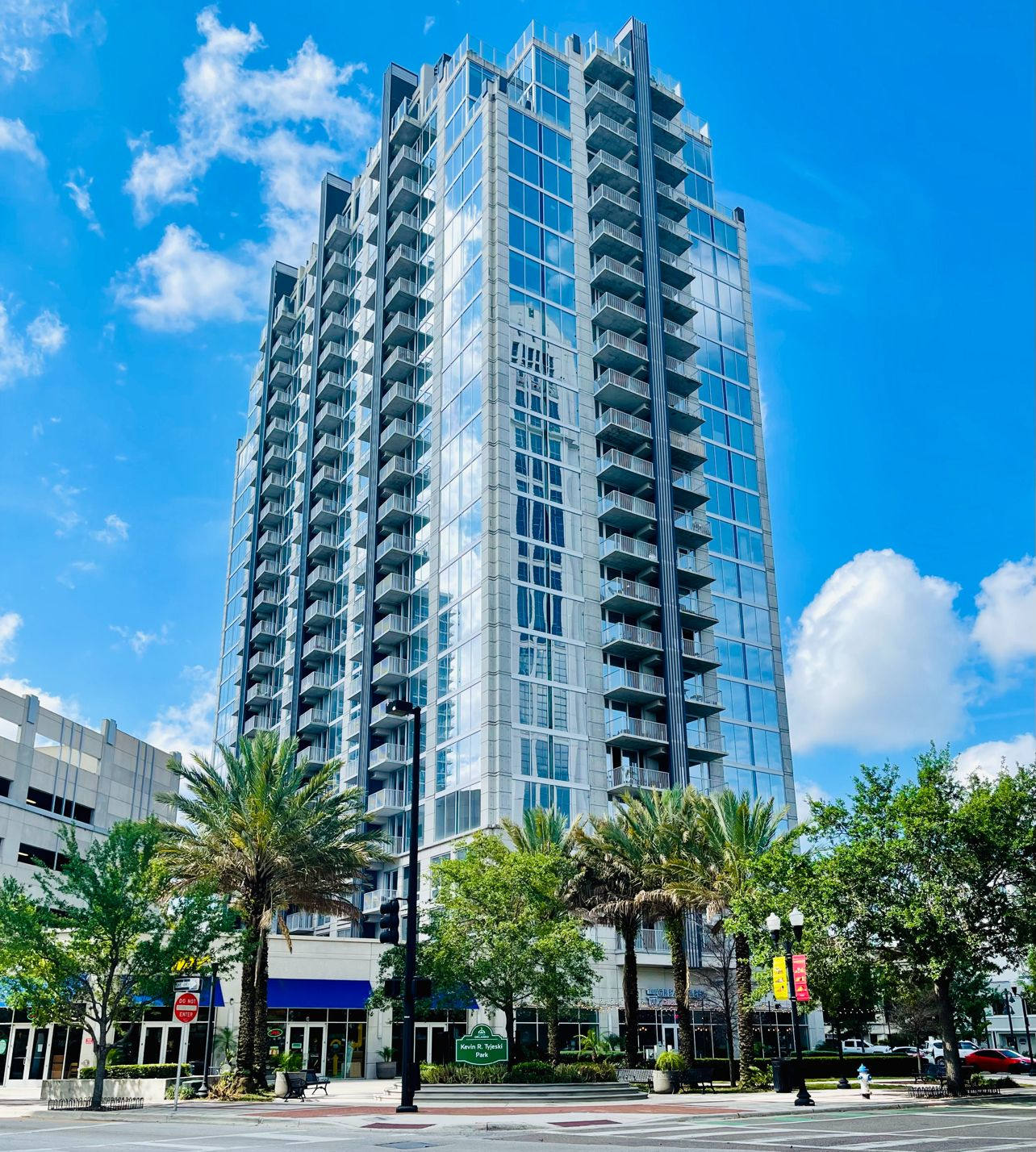 SkyHouse Orlando – photo 1