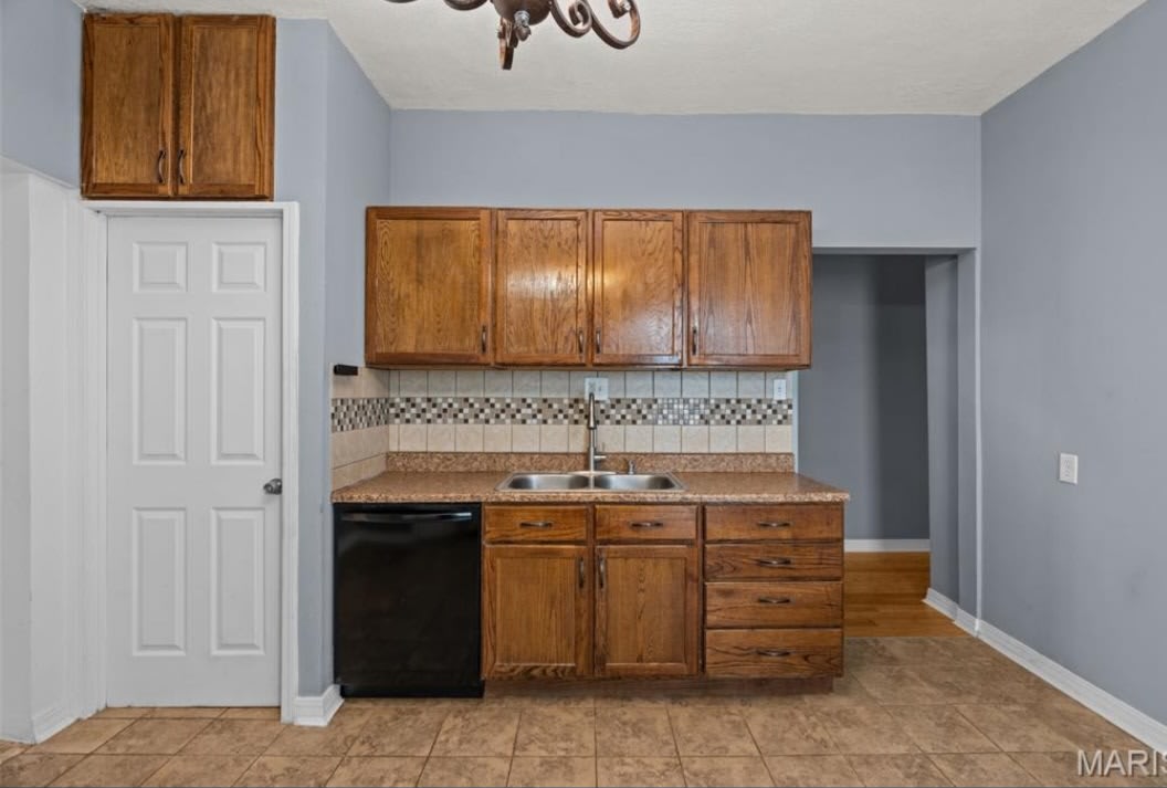 5462 Christy Blvd – photo 2