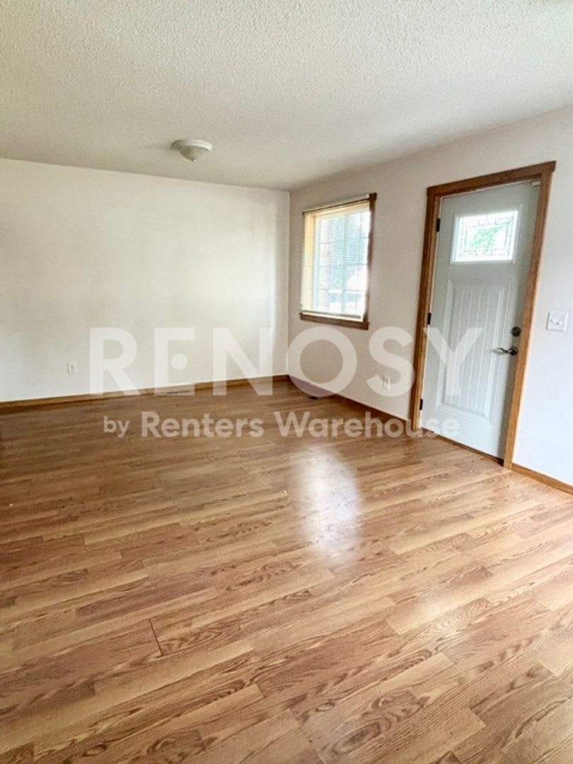 Available Now 2 Bedroom 1 Bath Single Family Home in Waite Park – photo 3