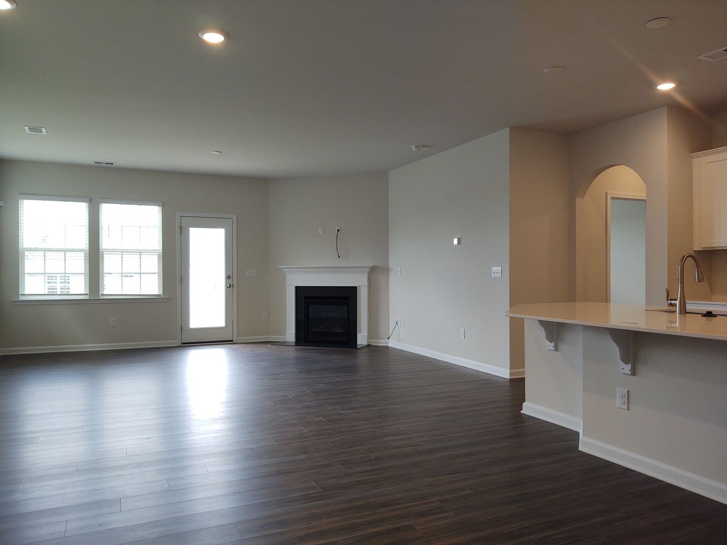 Beautiful Move In Ready Corner Lot Home Located In The Popular Millbridge Subdivision In Waxhaw – photo 5