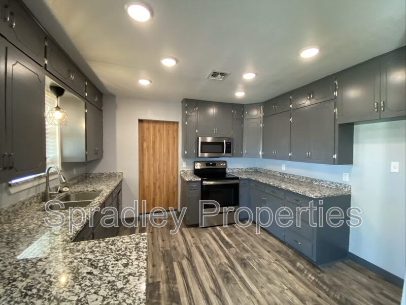 16383 Possum Creek Rd – photo 3