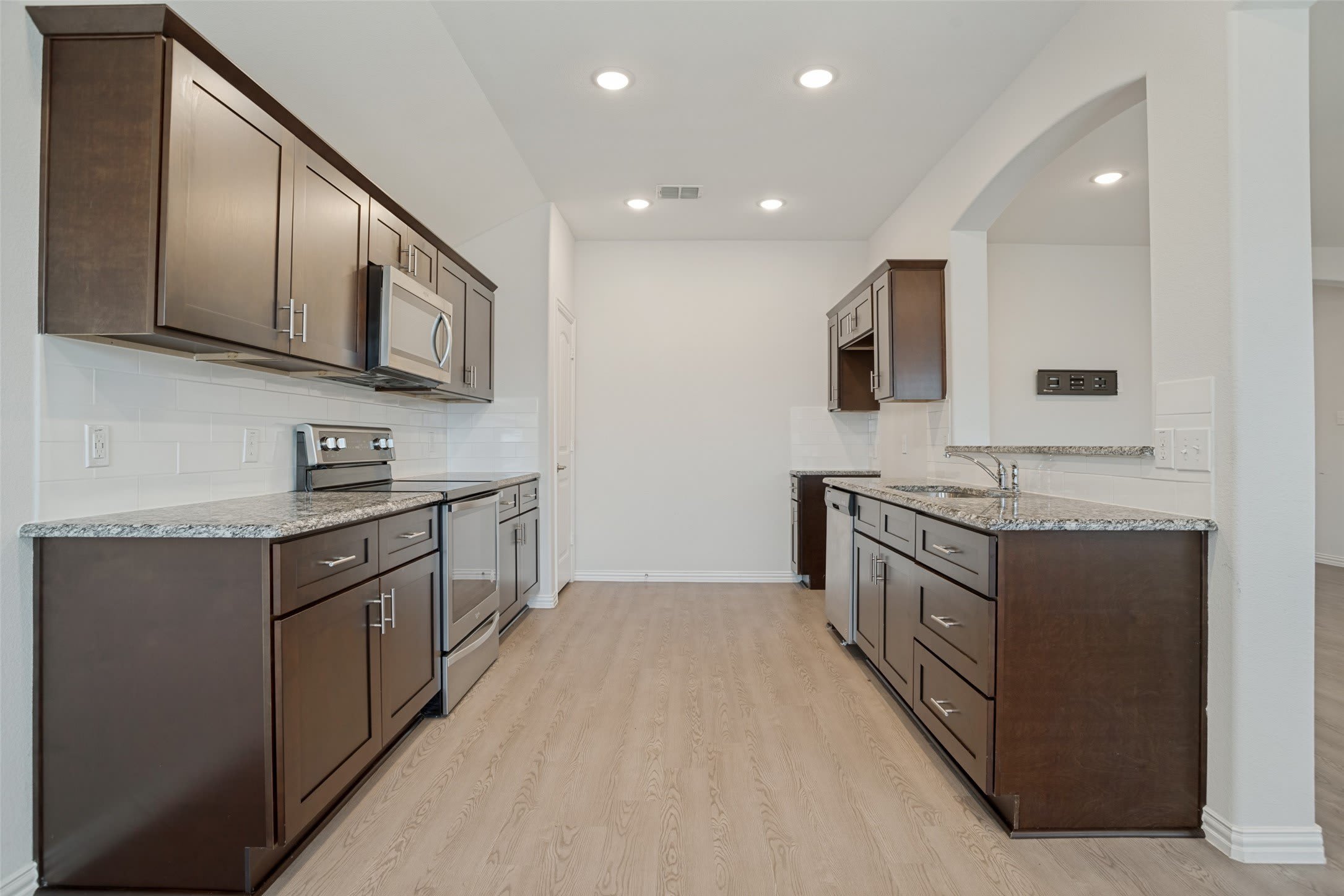2009 Yale Street – photo 5