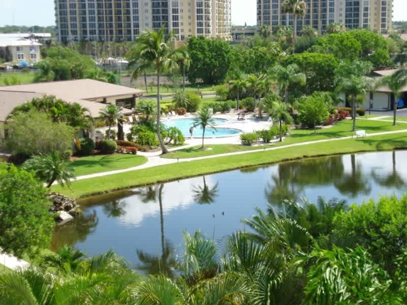 2/2 Beautiful Condo in great community – photo 2