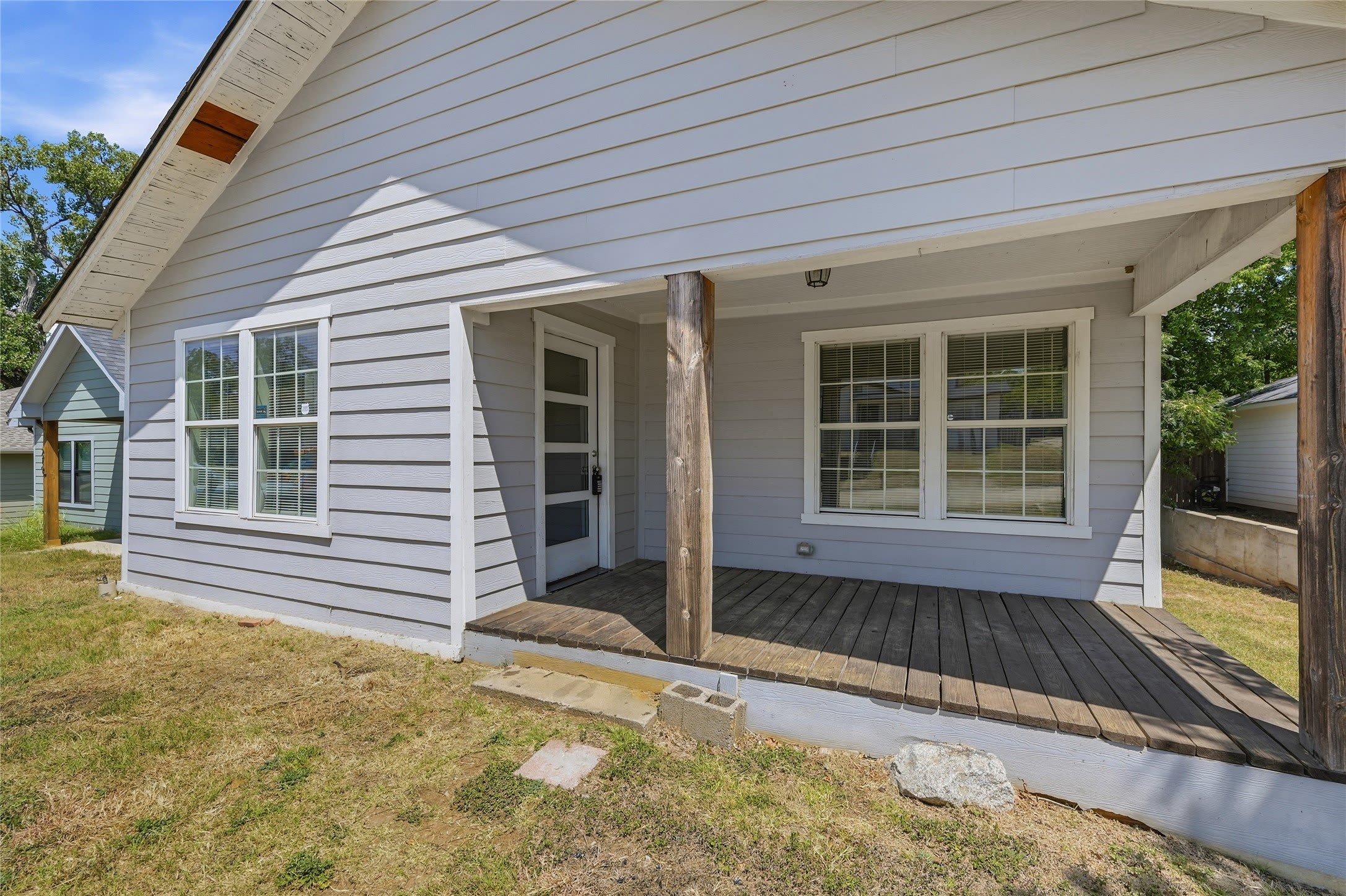 215 W Walker Street – photo 4