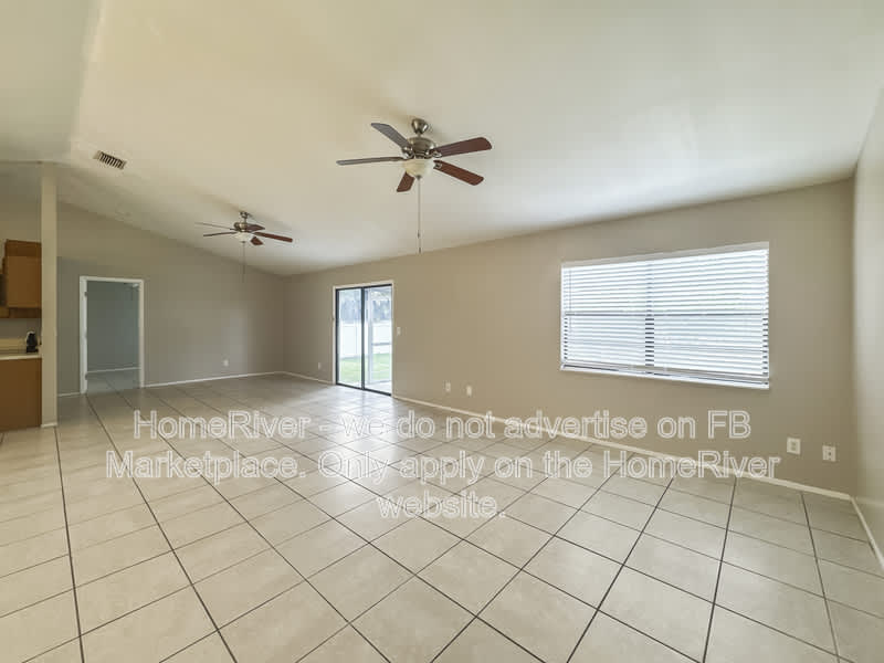 1720 SW 3rd Pl – photo 5