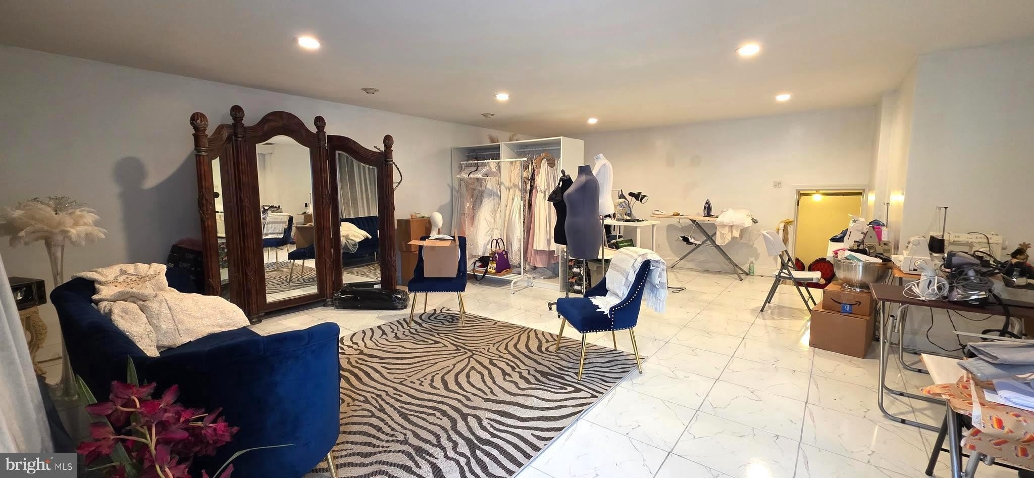 251 Long Lane – photo 2