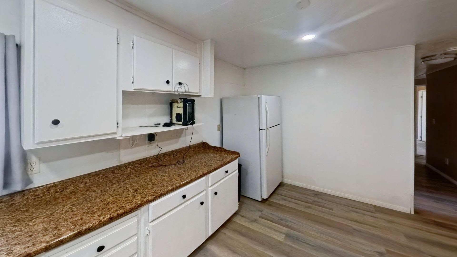 30100 Lakeview Ave, Nuevo – photo 3