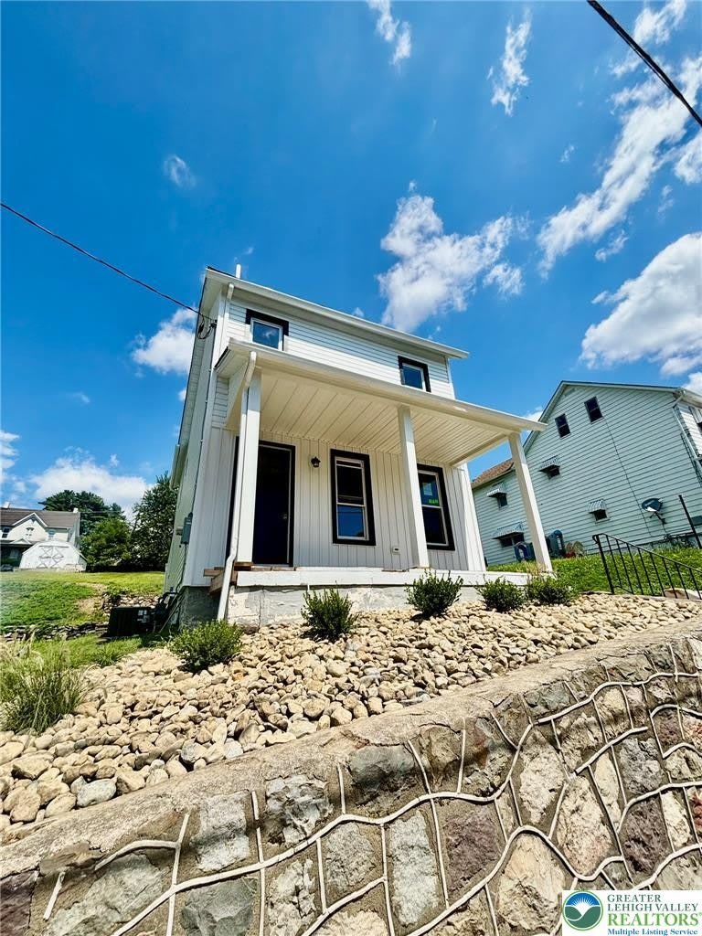 573 Fairview Avenue – photo 2
