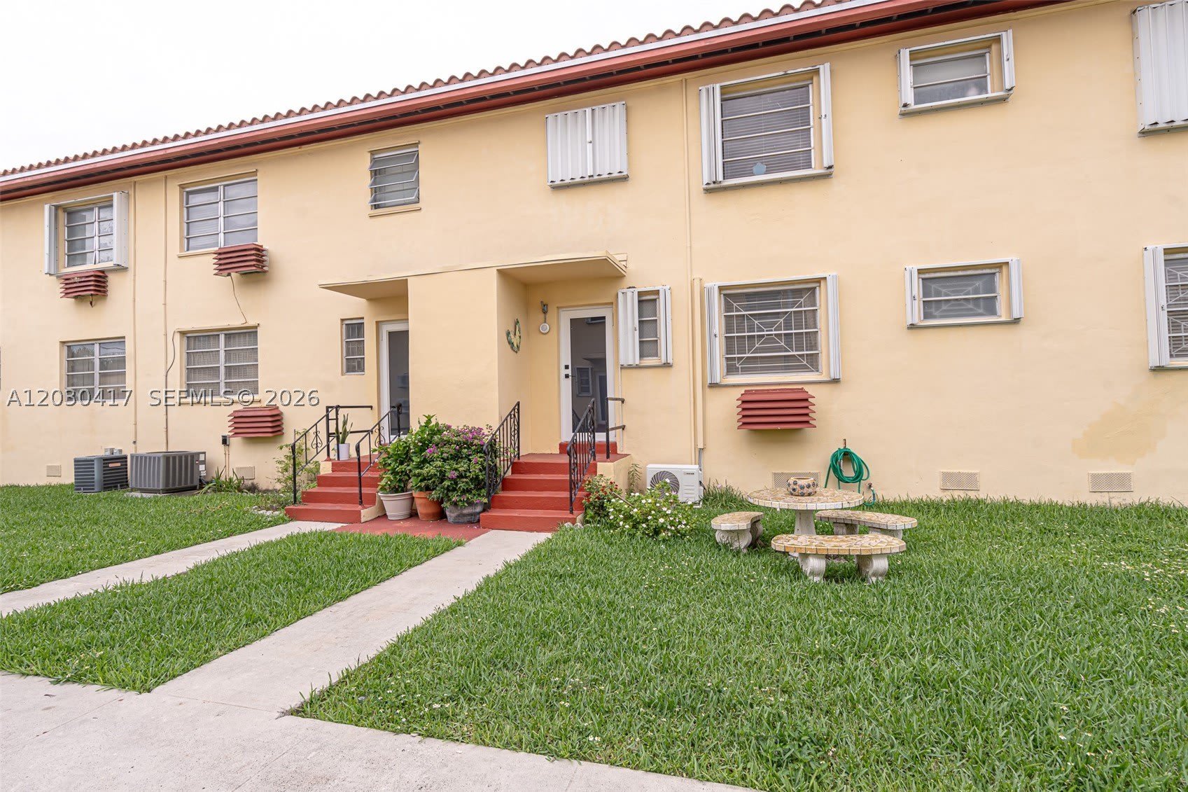 637 SW 11th St – photo 3