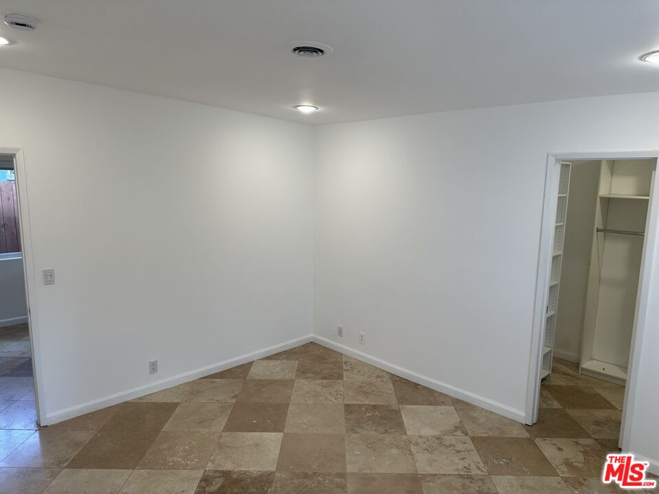 2454 Penmar Avenue – photo 3