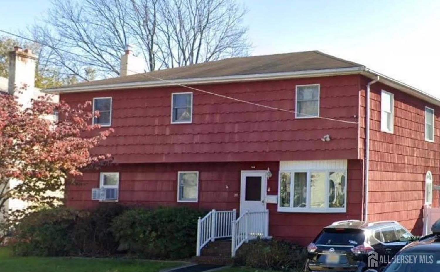 35 Fiat Avenue – photo 1