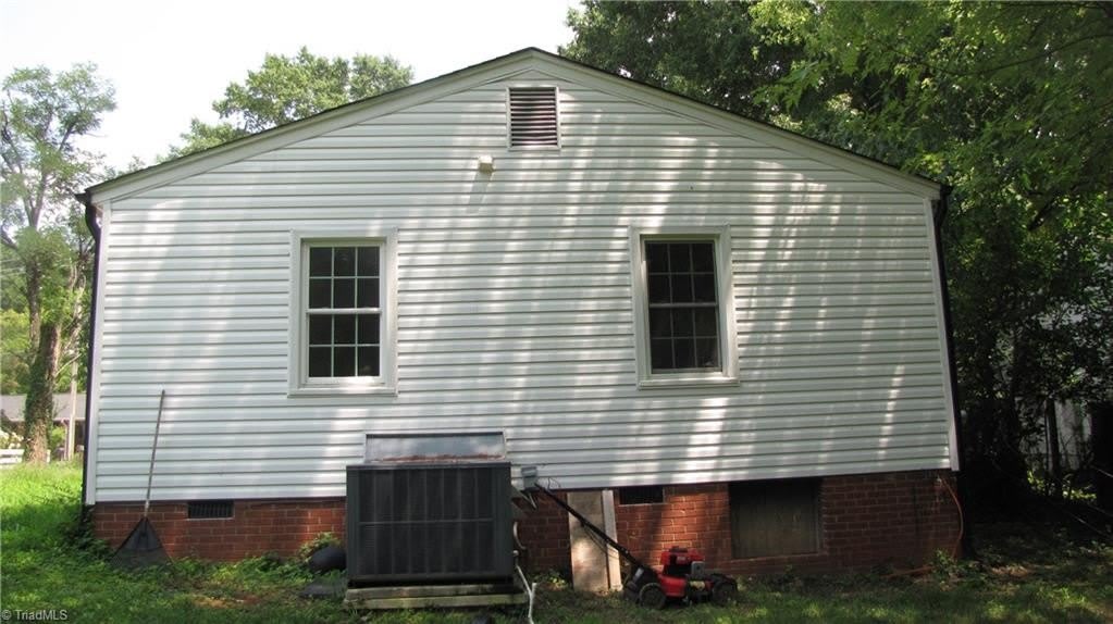 1505 Cook Street – photo 2