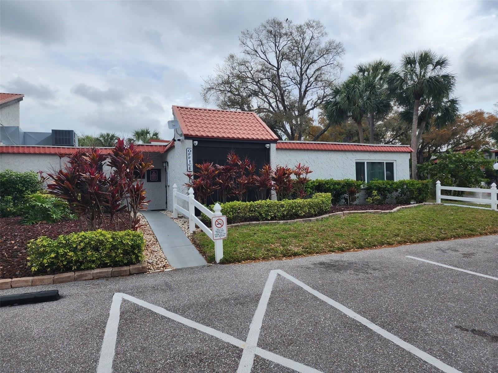 3249 Beneva Road – photo 2