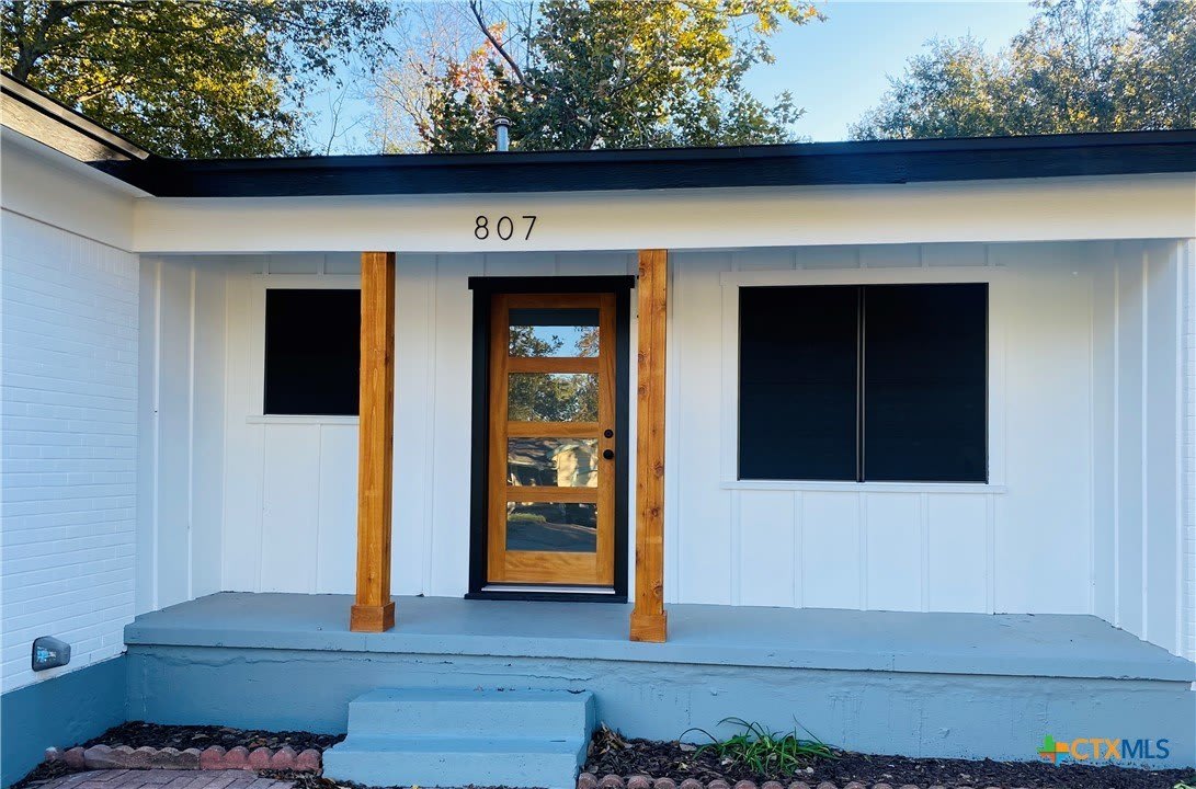807 Sandy Court – photo 2