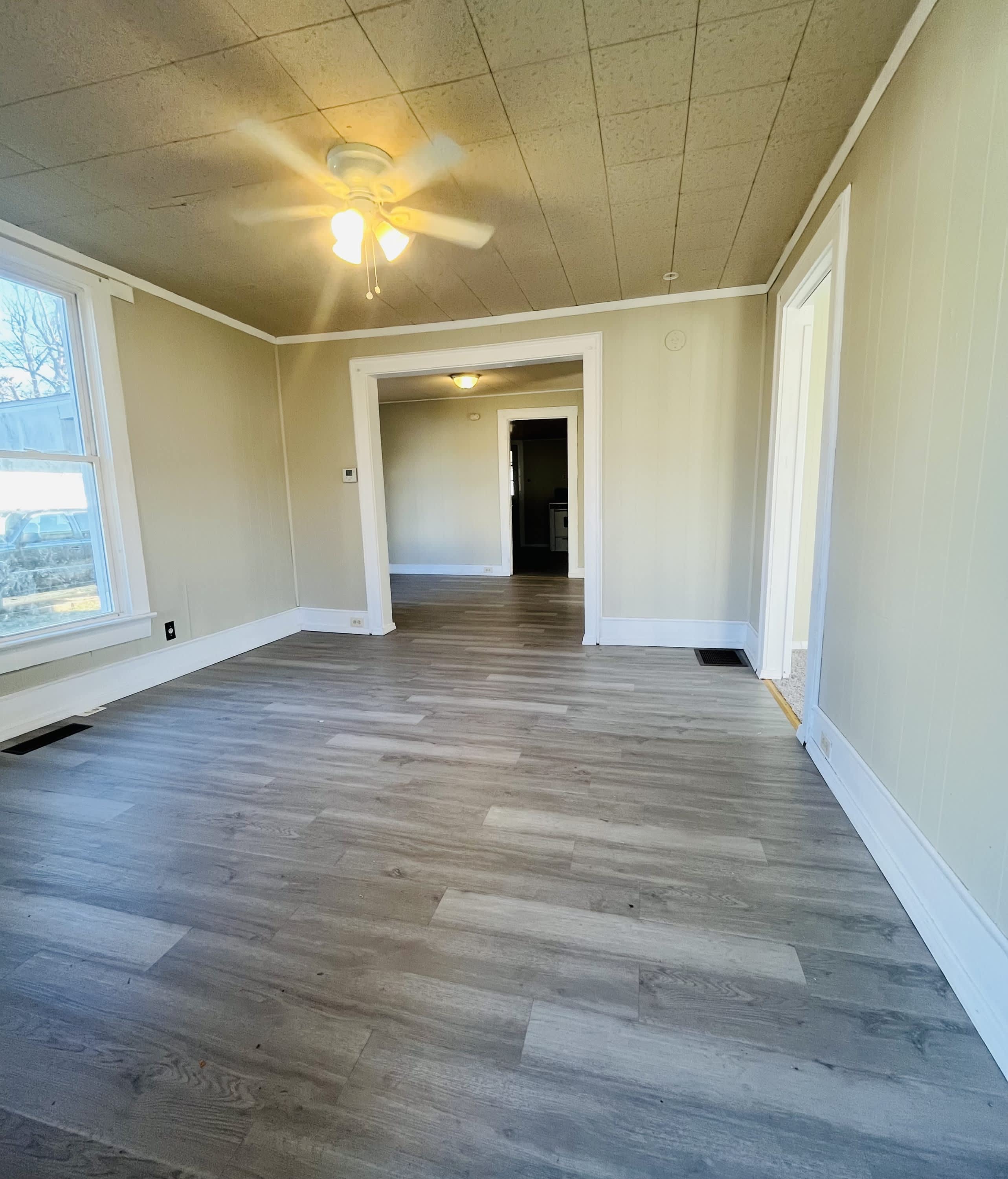 735 E. College – photo 2