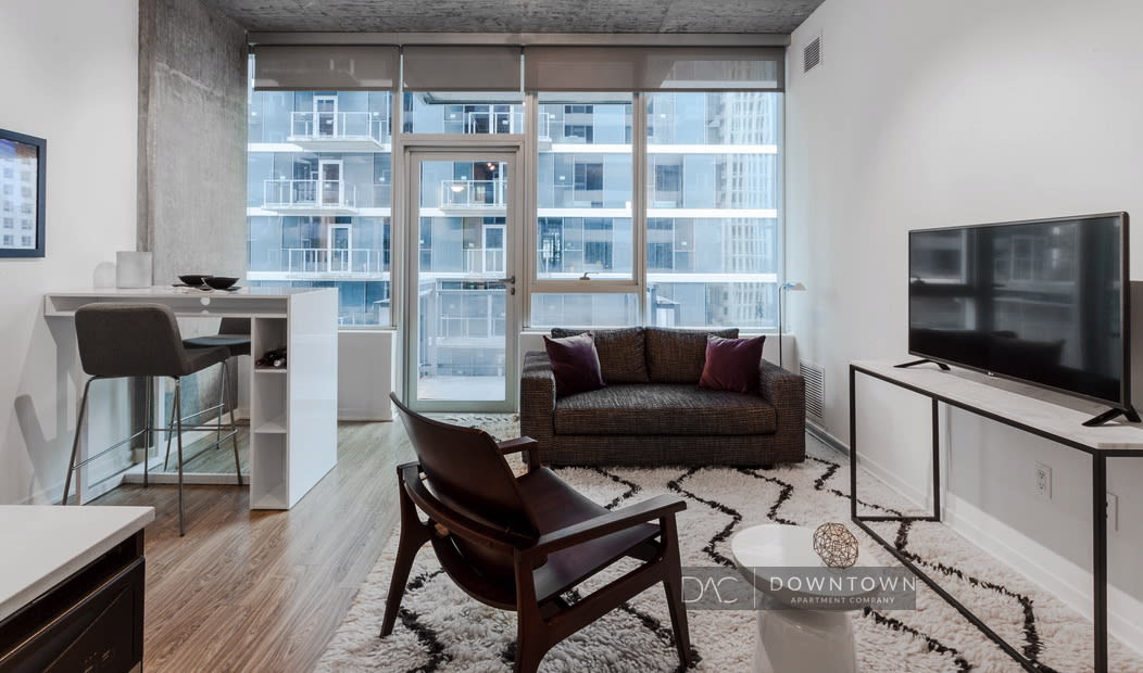 1353 S Wabash Ave – photo 1