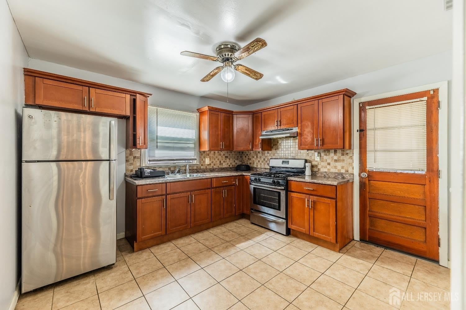 111 Emerson Street – photo 4